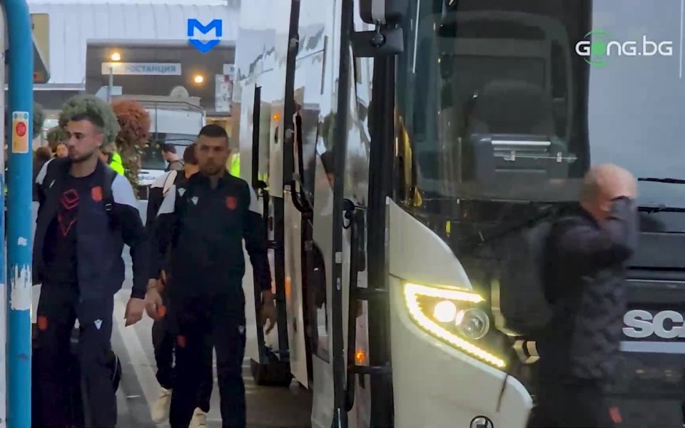 Българските национали заминават за Индонезия (видео)