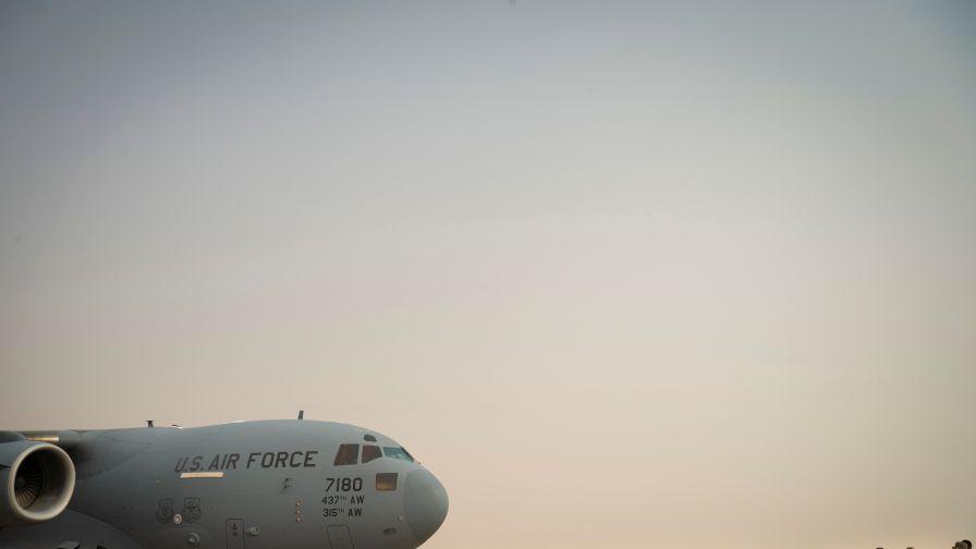 Дронове поразиха резервоар за гориво на летището в Кувейт, избухна пожар