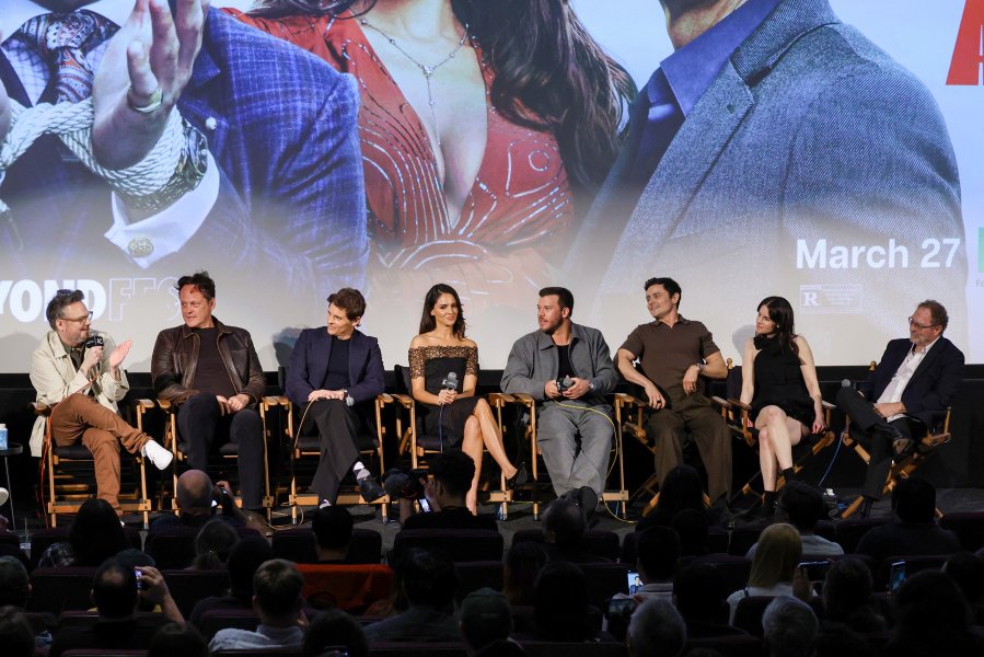 Ейса Гонсалес1