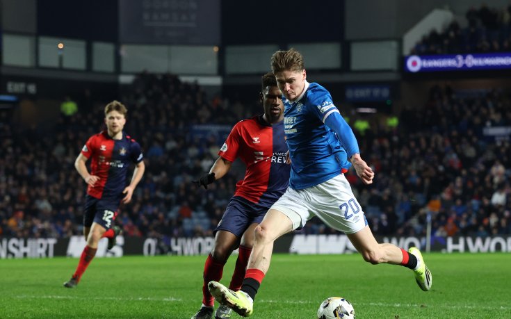 България чака решението на нападател на Рейнджърс