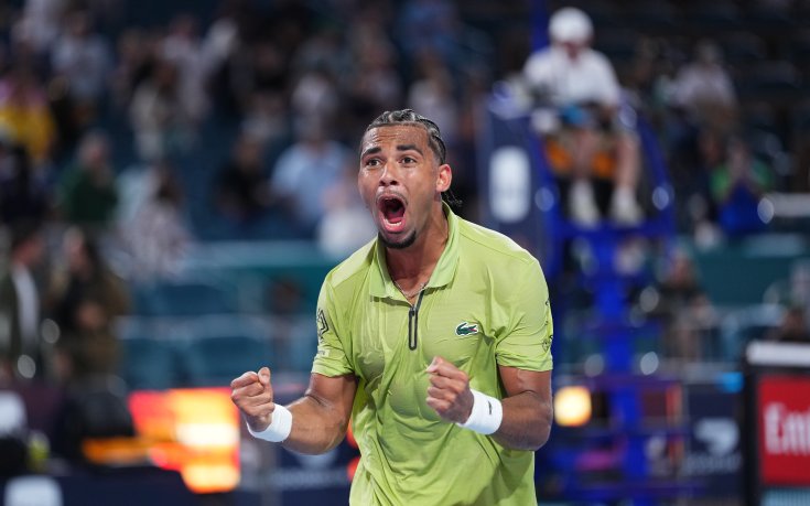 Артюр Фис спаси четири мачбола в Маями за първи 1/2-финал, Зверев също продължава