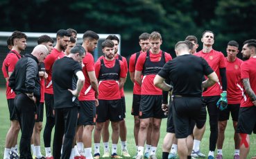 Националният отбор тренира с всички налични футболисти преди Соломоновите острови