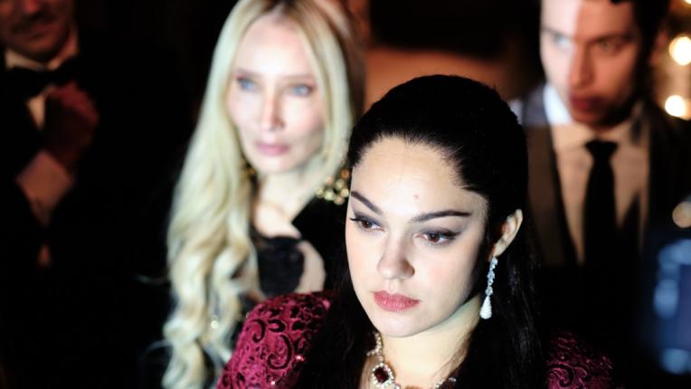 Взимай парите и бягай