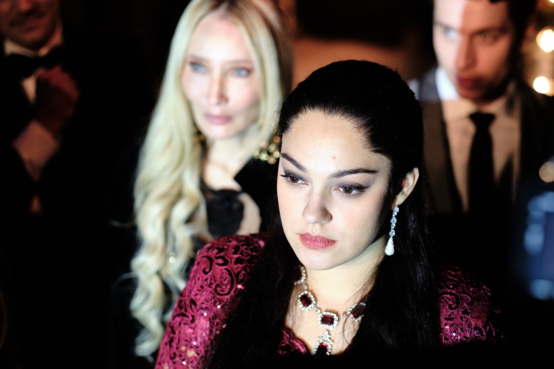 Любов, параноя и началото на края за Ружа Игнатова във „Взимай парите и бягай“