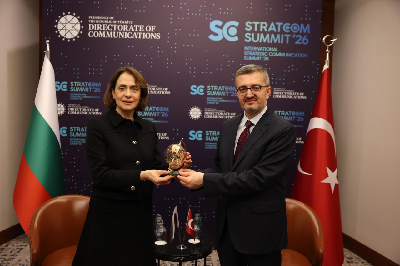 Надежда Нейнски и ръководителят на турския СтратКом обсъдиха дезинформацията в Истанбул