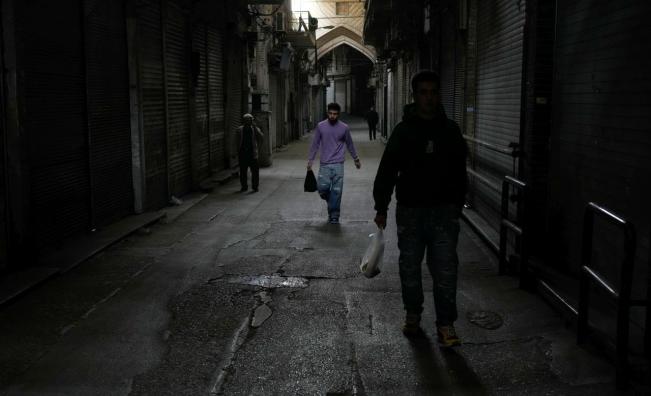 Силни взривове разтърсиха Техеран, електричеството беше прекъснато