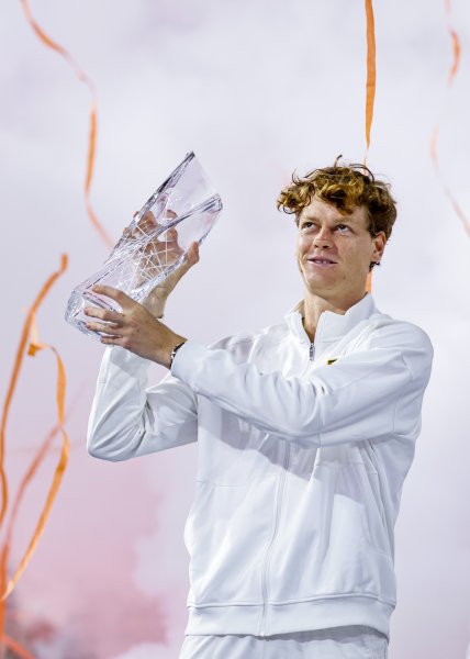 Яник Синер спечели Мастърс турнира в Маями и оформи Слънчев1