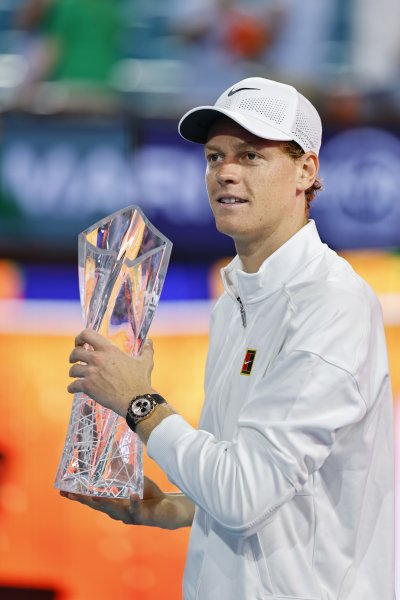 Яник Синер спечели Мастърс турнира в Маями и оформи Слънчев1