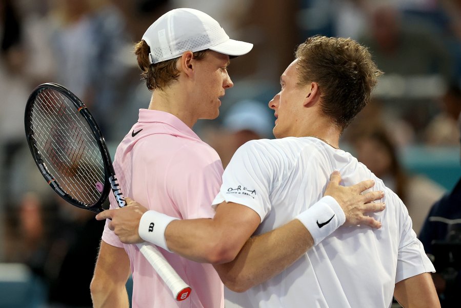 Иржи Лехечка Яник Синер1