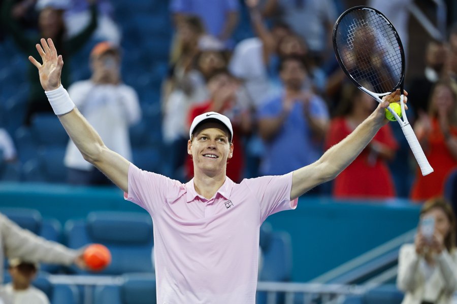 Иржи Лехечка Яник Синер1