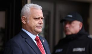 Вътрешният министър: Емилия Русинова е пътувала в чужбина с Петьо Петров - Еврото