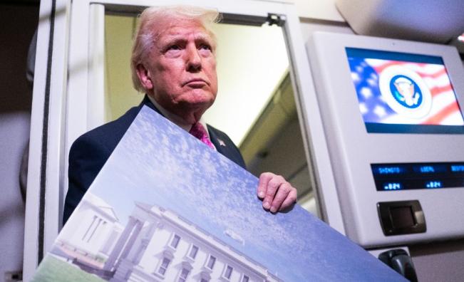 Голяма драма за Тръмп, съдия блокира балната му зала в Белия дом