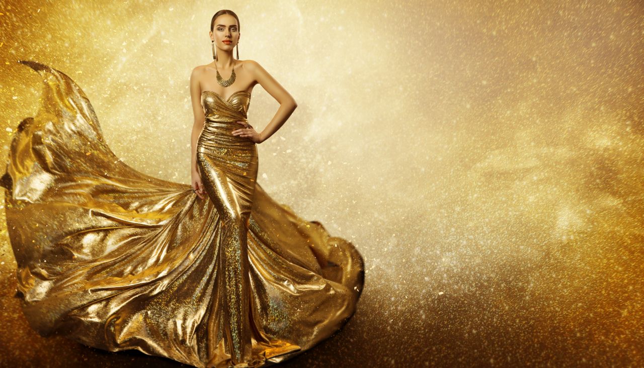 Златна броня вместо рокля: Булка от Дубай взриви мрежата с невиждан лукс