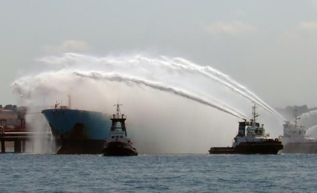 Иран: Ормузкият проток ще остане затворен за 