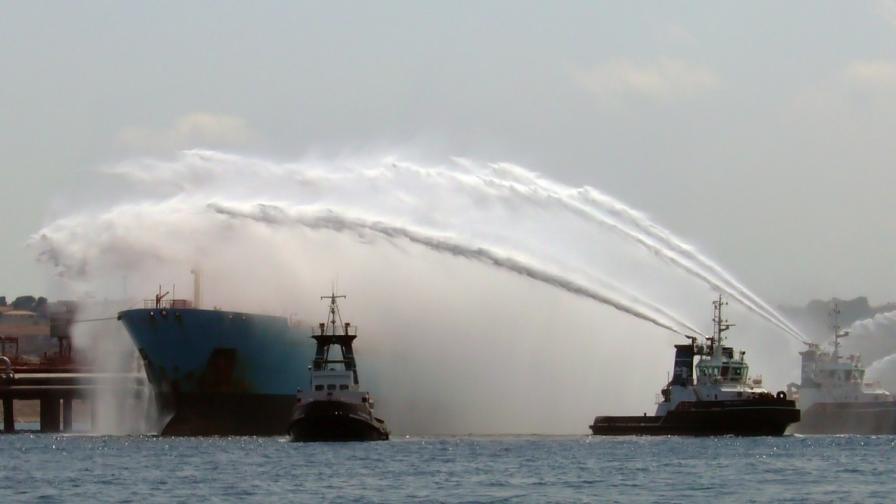 Иран: Ормузкият проток ще остане затворен за "вражеските страни"