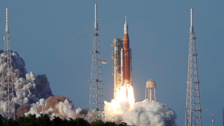 „Артемида 2" излетя успешно: НАСА праща хора около Луната