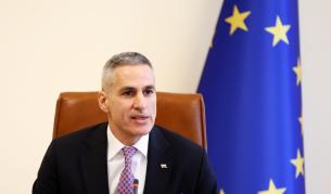 <p>Гюров: Иззети са над половин милион евро за купен вот</p>