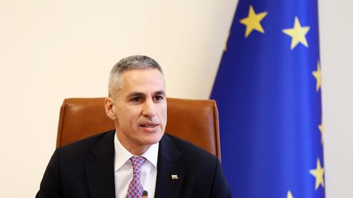 <p>Гюров: Иззети са над половин милион евро за купен вот</p>