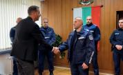 Наградиха полицаите, спасили момчето от балкон в Ямбол