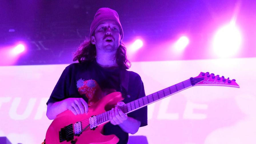 Брейди Ебърт