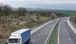 Камион помете човек на магистрала „Марица“