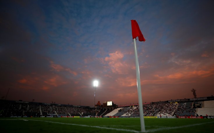 Трагедия в Перу! Загинал и десетки ранени преди голямото дерби в Лима (видео)