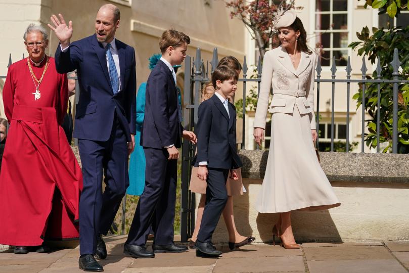 След две години пауза: Кралското семейство отново заедно на Великден - снимка 16
