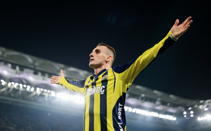 Битката за титлата в Турция става зловеща след драма на Фенербахче - Бешикташ