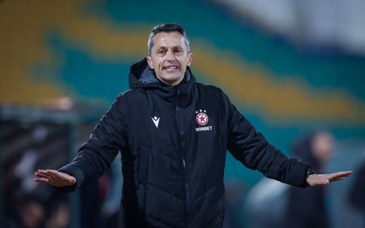 Христо Янев ще пази титулярите си за голямото дерби