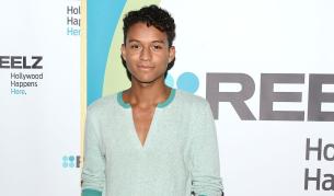 Да спиш на пода в къщата на Краля: Как племенникът на Майкъл Джексън се превъплъти в него