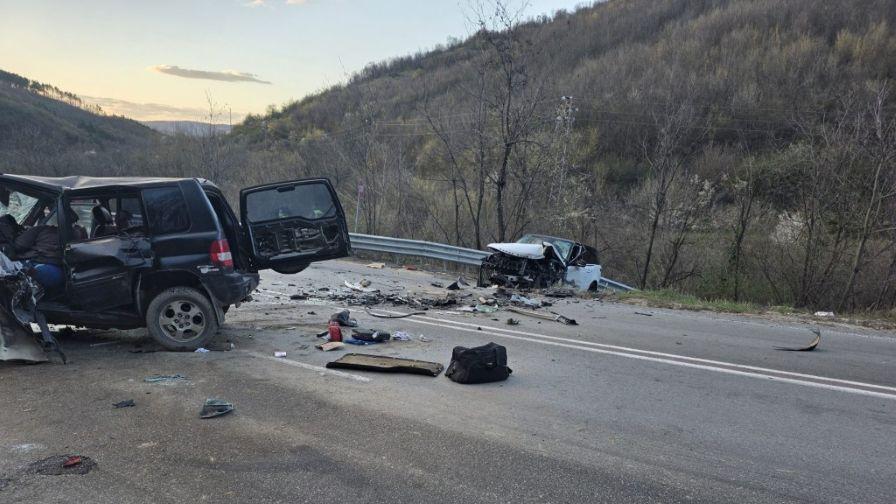 Майка и дете са сред пострадалите при катастрофата в Прохода на Републиката