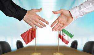 CNN: Китай тайно въоръжава Иран въпреки примирието със САЩ