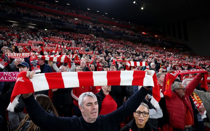 Ливърпул опита да успокои феновете, докато протестите срещу цените ескалират