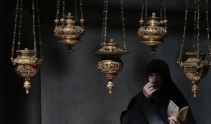 Чудото се случи! Благодатният огън слезе на Божи гроб в Йерусалим