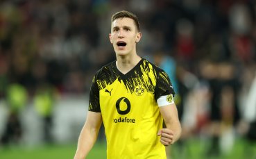 Официално: искан от Байерн и Реал защитник подписа нов договор с Борусия Дортмунд