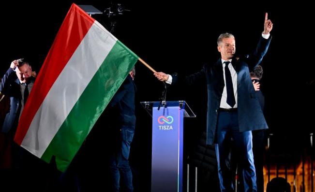 От вътрешен човек до враг №1 на Орбан: Кой е Петер Мадяр