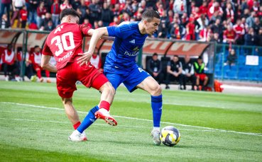 Куп агенти гледаха дербито между ЦСКА и Левски