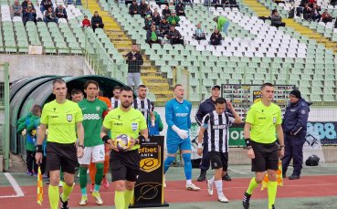 Берое и Локомотив Пловдив не се победиха, ще се говори дълго за странно съдийско решение