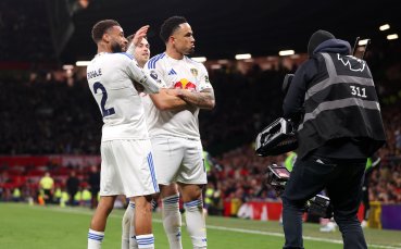 Борбен Лийдс с Илия Груев надви десет от Манчестър Юнайтед на 