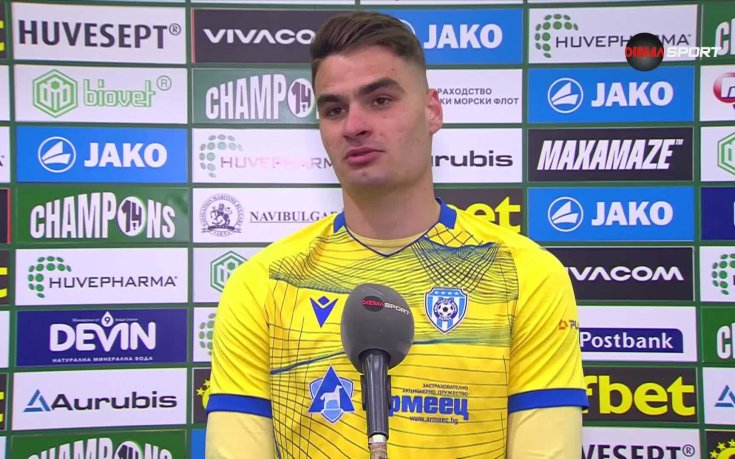 Как Кристиан Томов гради името си в Черно море?