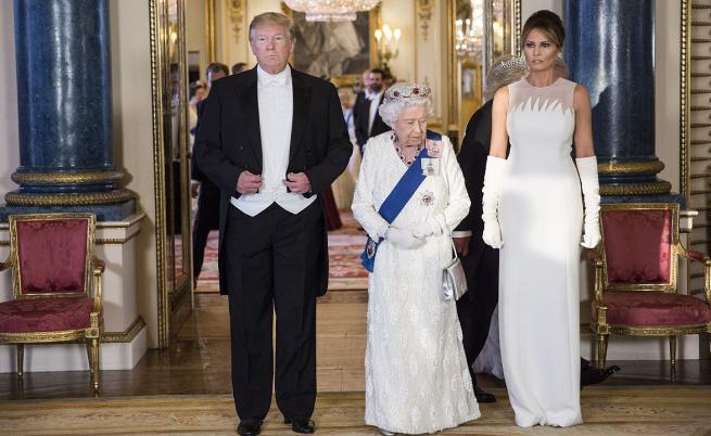 Книга разкрива: Елизабет II тайно се подигравала на Мелания Тръмп и Нанси Рейгън