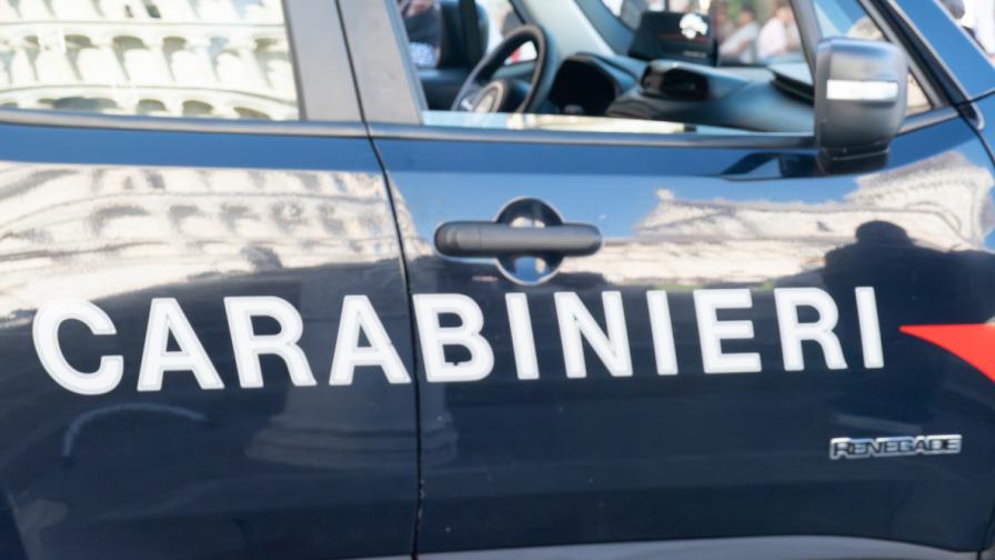 Банков обир със заложници и бягство през тунел в Италия