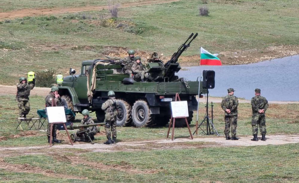 България ще плати 12,6 млн. долара по-малко за „Страйкър“-ите
