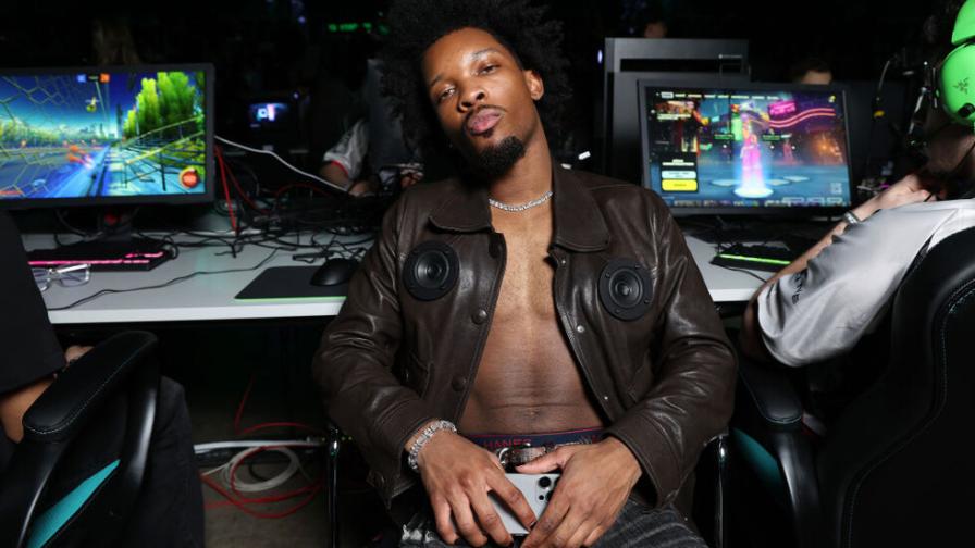 <p>Певецът D4vd е арестуван по подозрение за убийство&nbsp;на 14‑годишна</p>