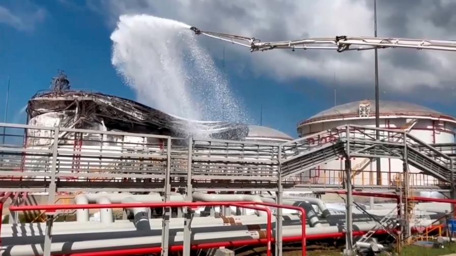 Пожари в руски петролни съоръжения след серия украински атаки