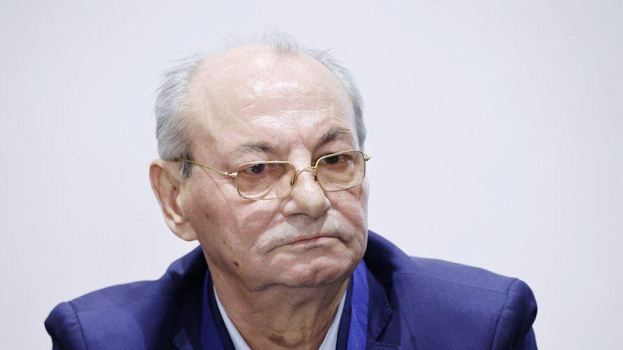 Ахмед Доган гласува: Приоритет са младите