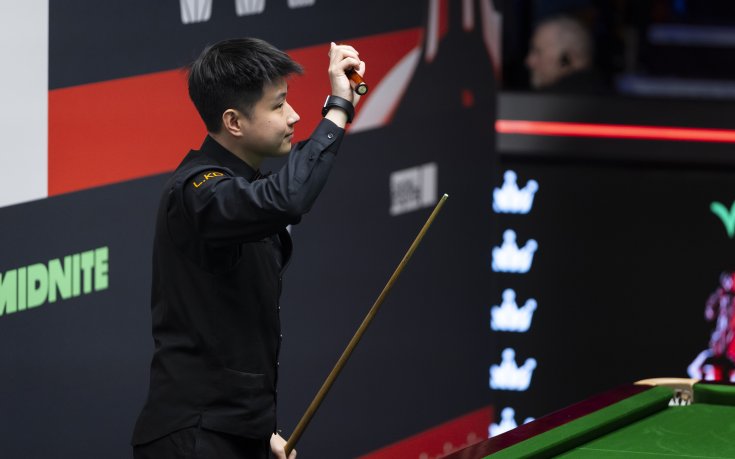 Трудно начало за световния шампион към защита на титлата в Крусибъл