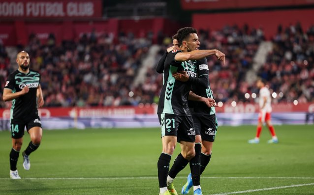 Бетис надви Жирона в голово шоу