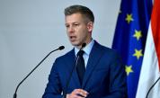 Бъдещият премиер на Унгария Петер Мадяр полага клетва на 9 май