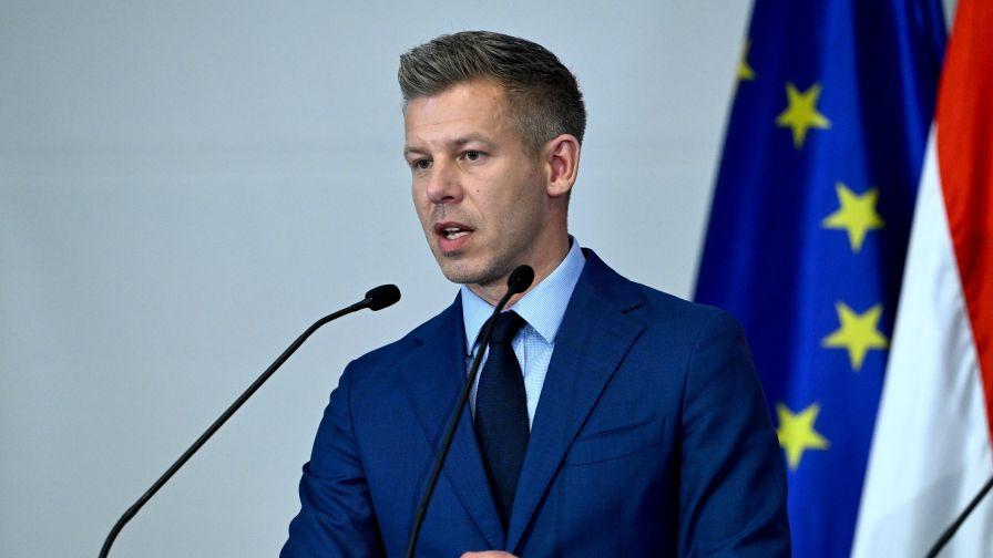 Бъдещият премиер на Унгария Петер Мадяр полага клетва на 9 май